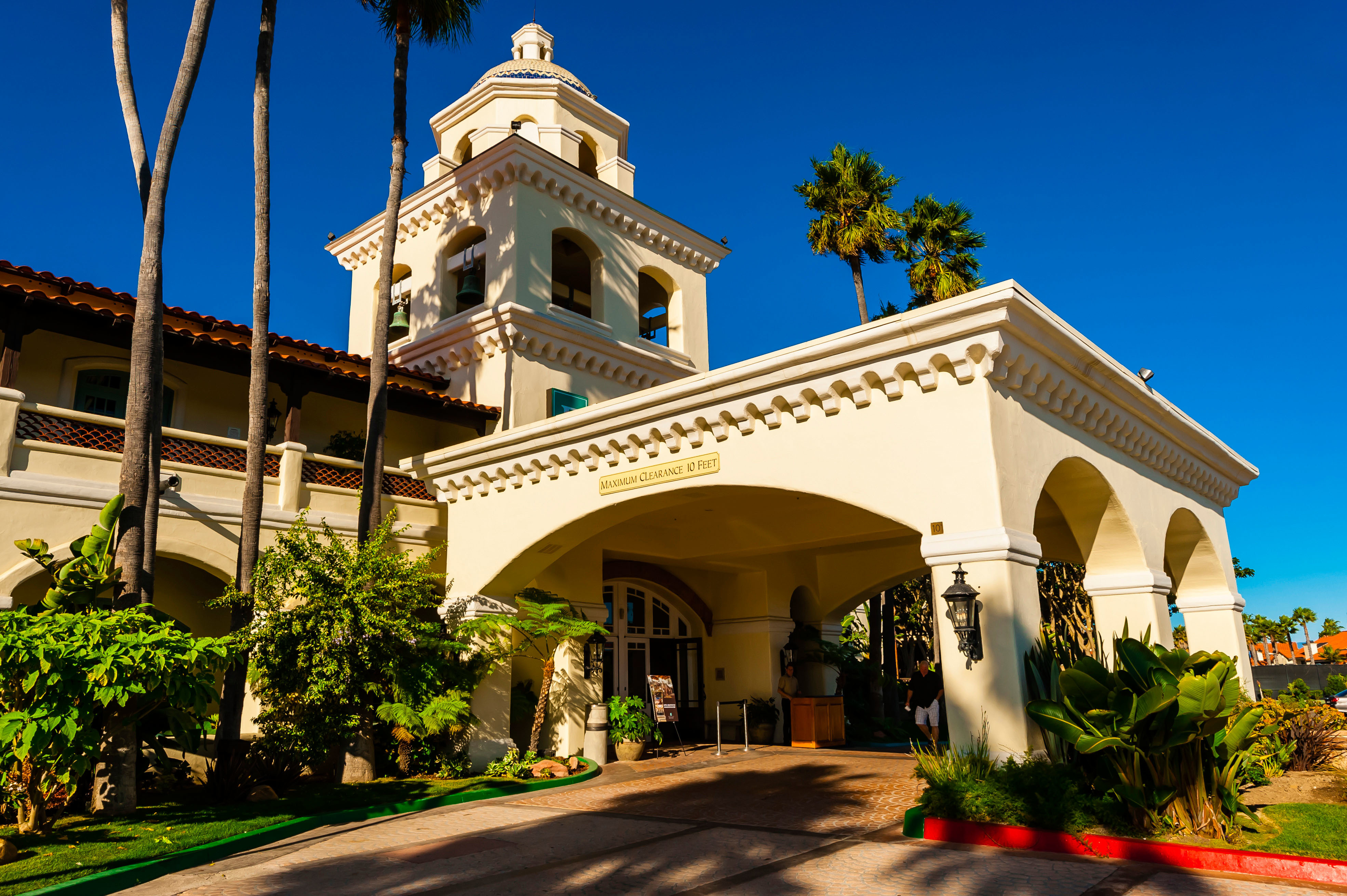 Embassy Suites Mandalay Beach